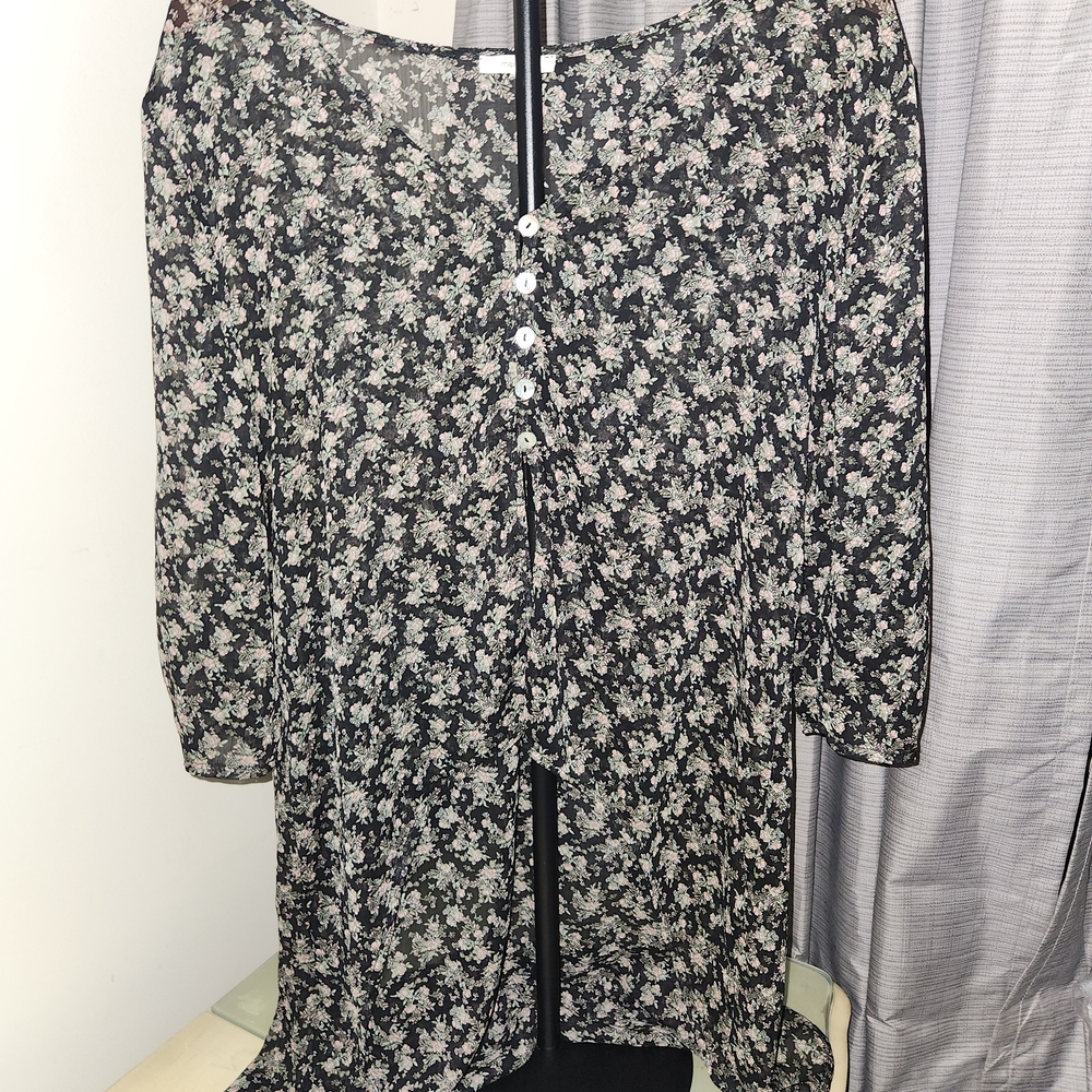 Maurices High-Low Floral Kimono